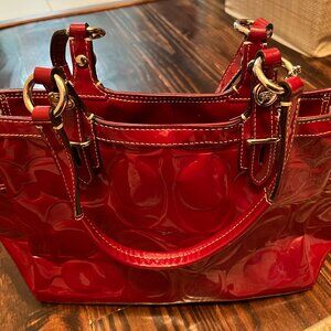 COACH Red Patent Leather Shoulder Bag